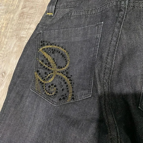 Embellished Guess Jeans, size 27. Booth cut, slim fit. - Picture 6 of 8